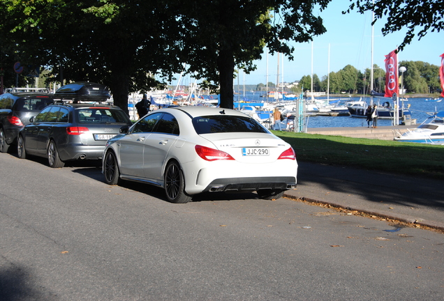 Mercedes-Benz CLA 45 AMG C117