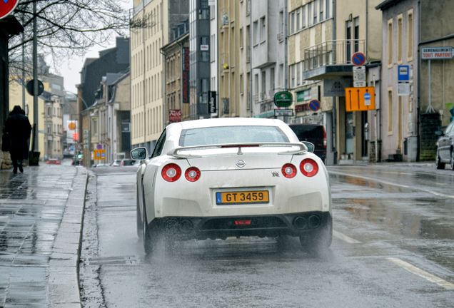 Nissan GT-R