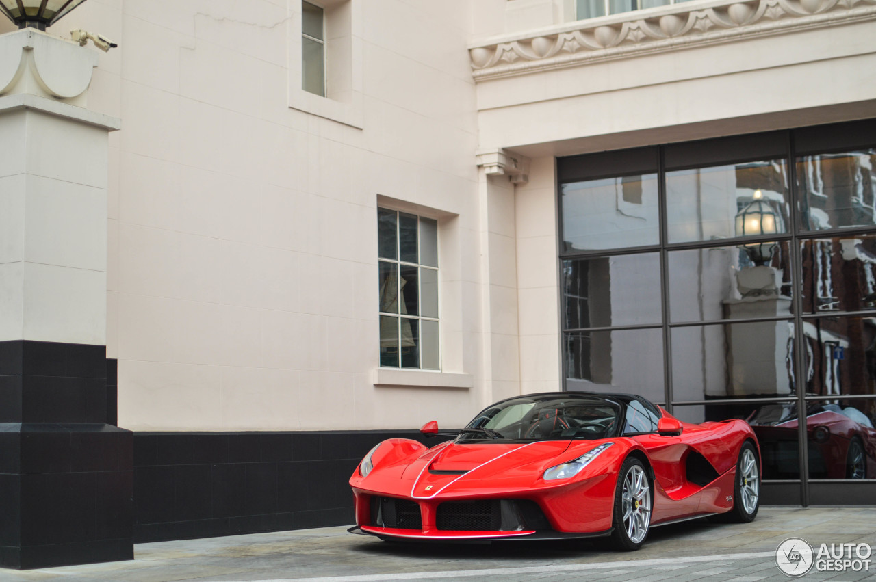 Ferrari LaFerrari Aperta