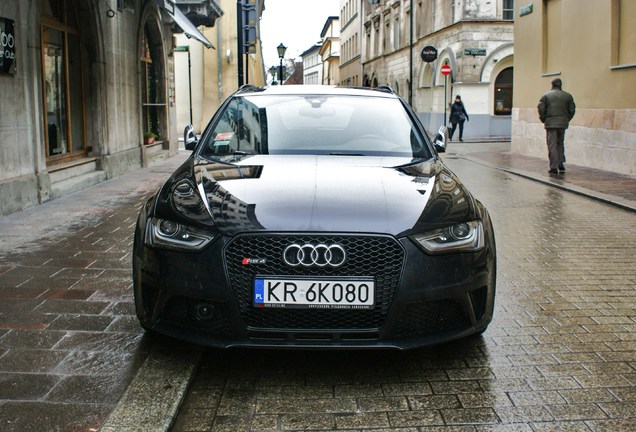 Audi RS4 Avant B8