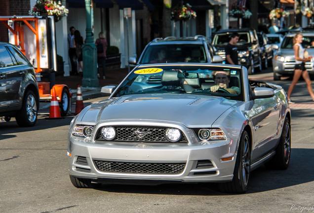 Ford Mustang GT Convertible 2013