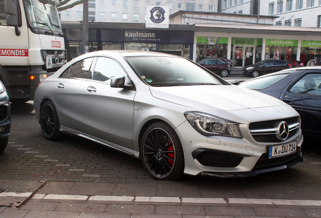 Mercedes-Benz CLA 45 AMG C117