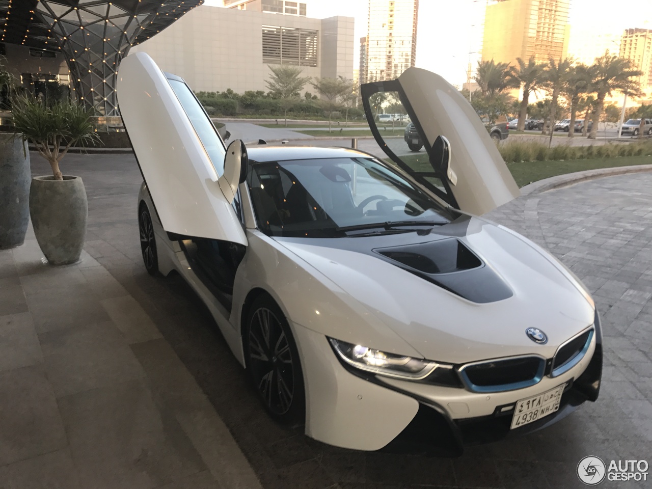 BMW i8