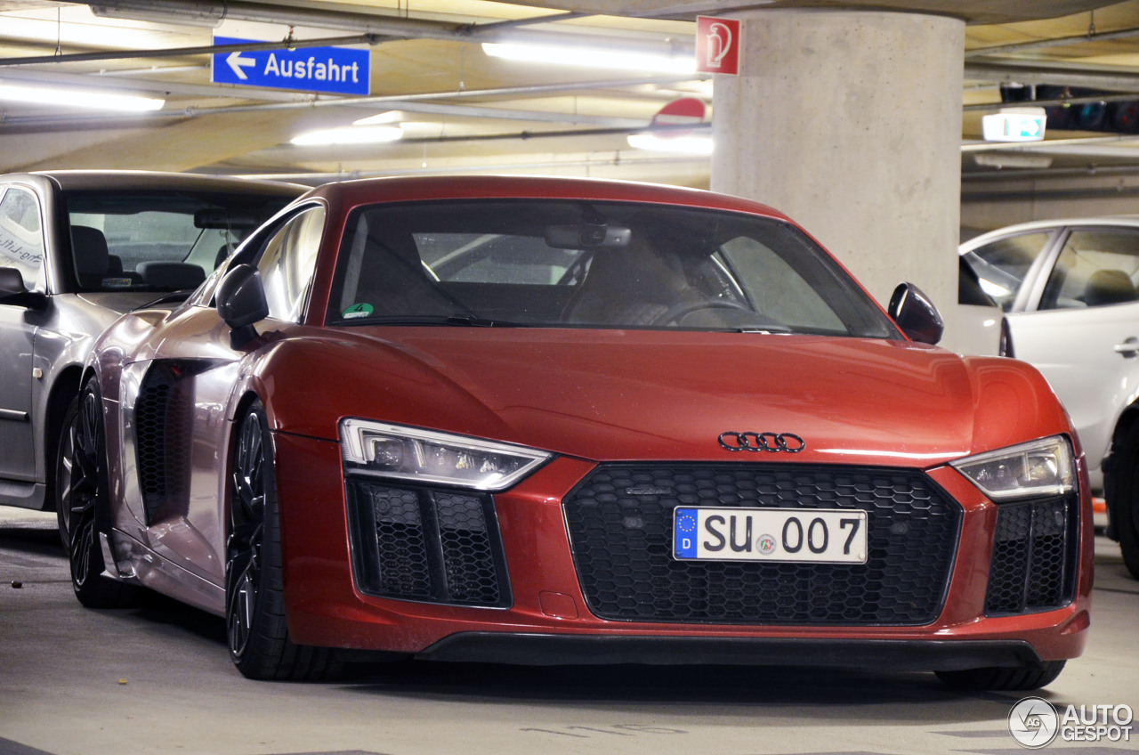 Audi R8 V10 Plus 2015