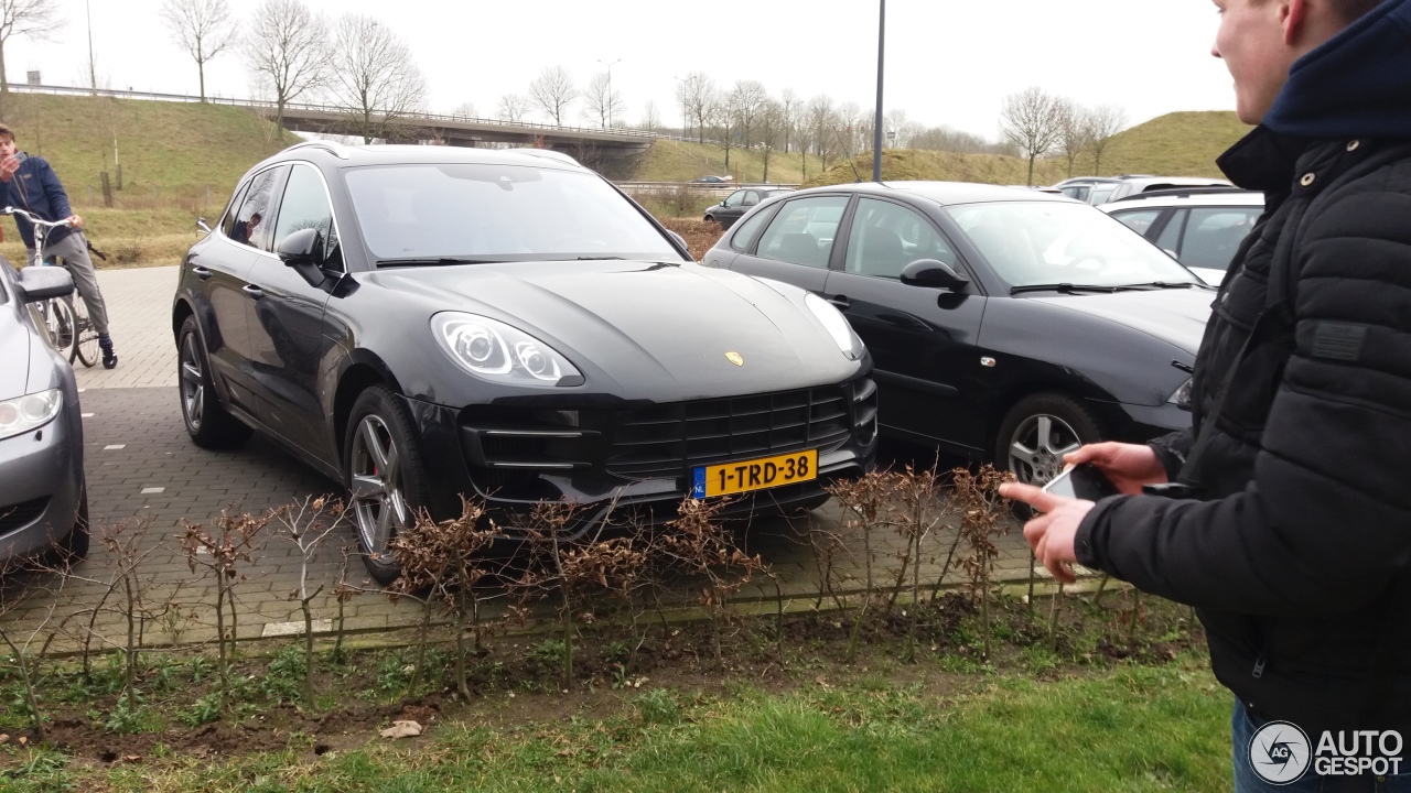 Porsche 95B Macan Turbo