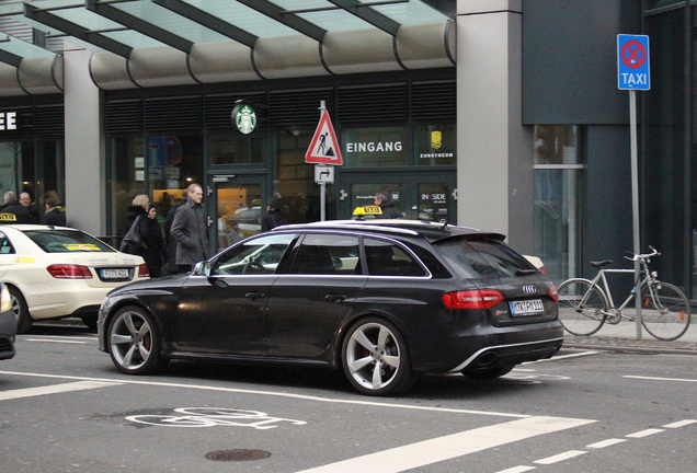 Audi RS4 Avant B8