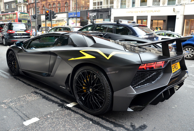 Lamborghini Aventador LP750-4 SuperVeloce Roadster