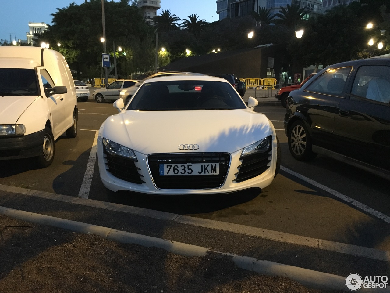 Audi R8