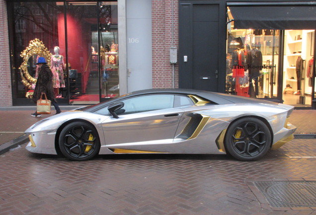 Lamborghini Aventador LP700-4