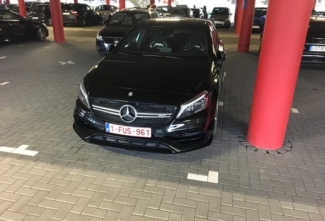 Mercedes-AMG A 45 W176 2015