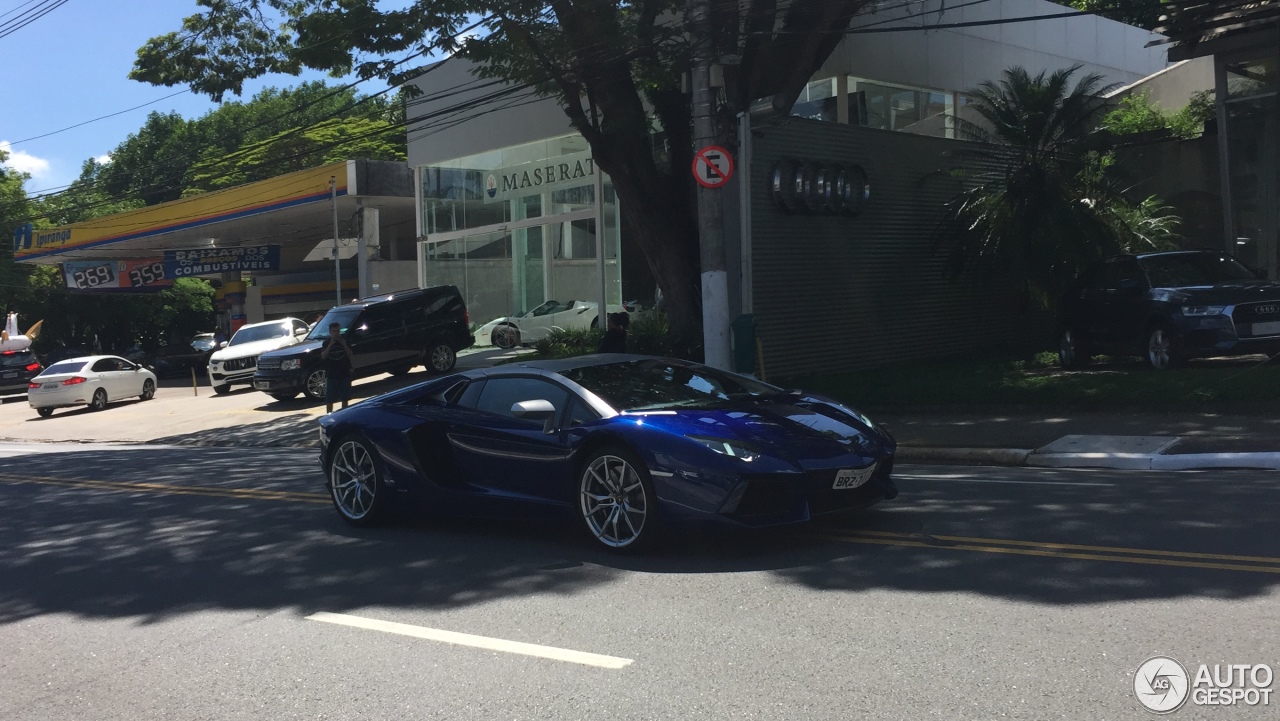 Lamborghini Aventador LP700-4 Roadster