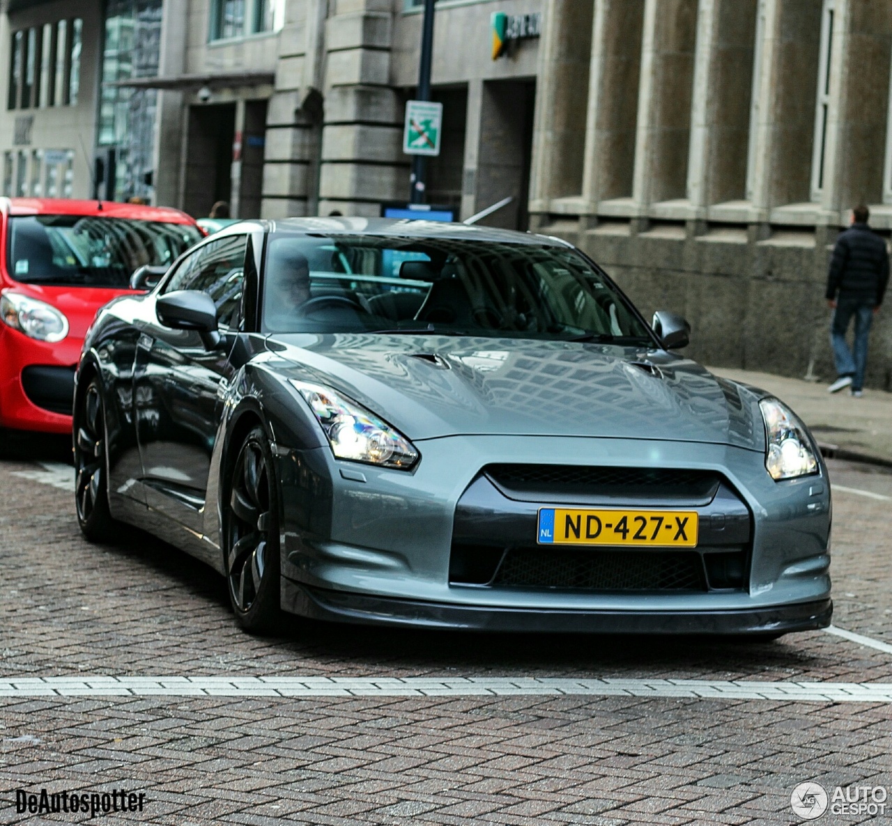 Nissan GT-R