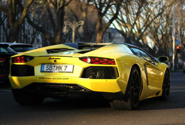 Lamborghini Aventador LP700-4 Roadster