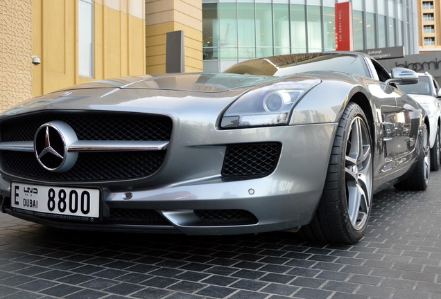 Mercedes-Benz SLS AMG