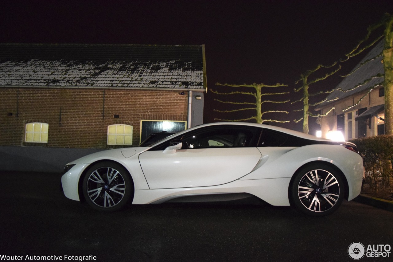 BMW i8