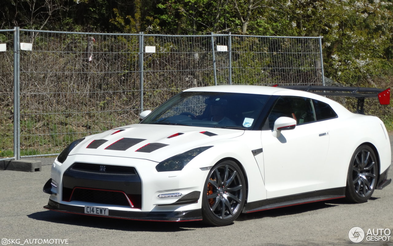 Nissan GT-R