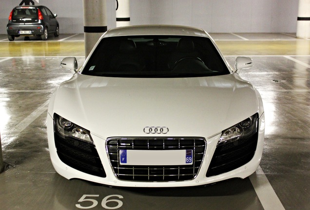 Audi R8 V10