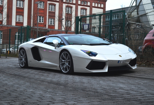 Lamborghini Aventador LP700-4 Roadster