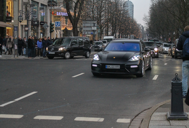 Porsche 971 Panamera Turbo