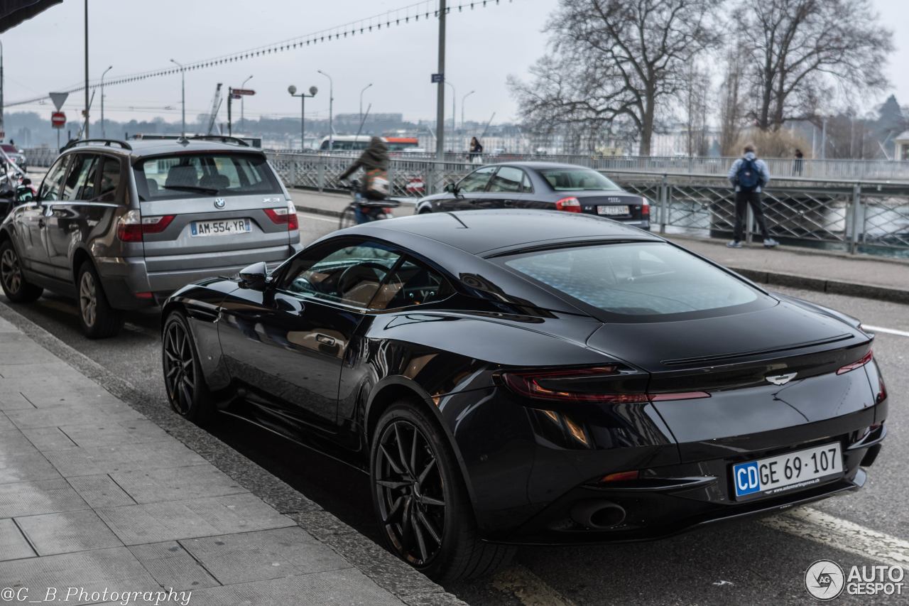 Aston Martin DB11