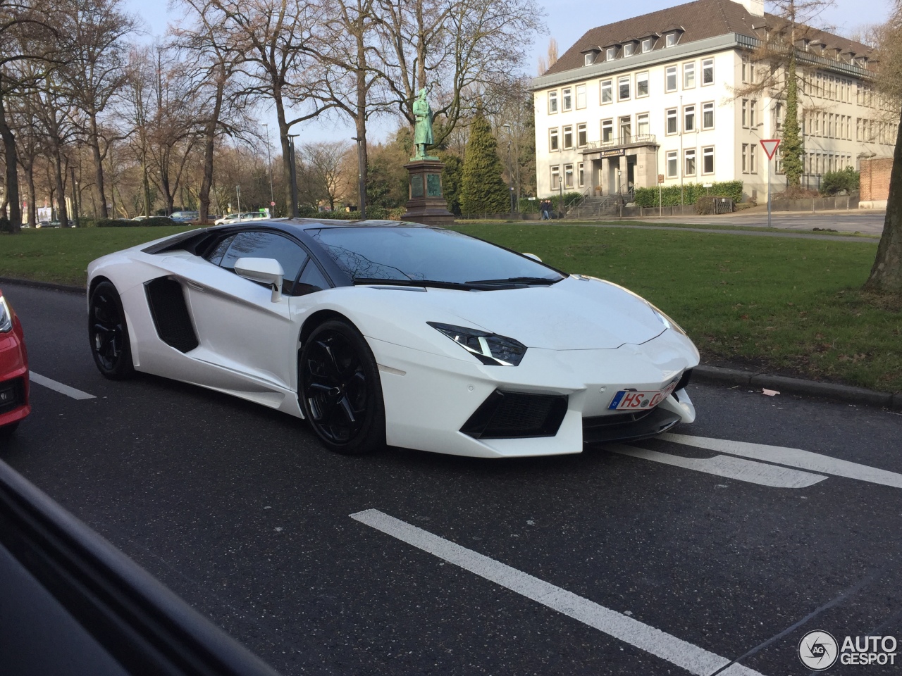 Lamborghini Aventador LP700-4 Roadster