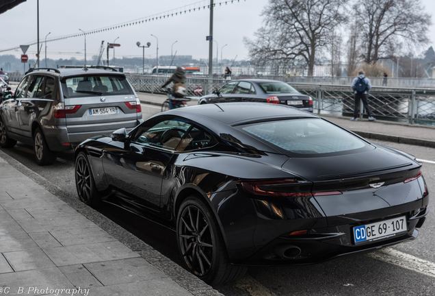 Aston Martin DB11