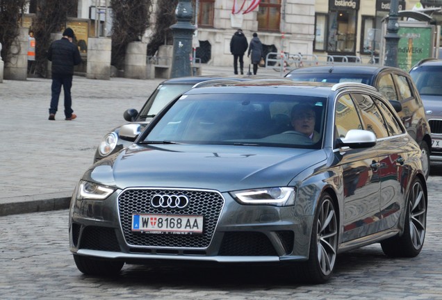 Audi RS4 Avant B8