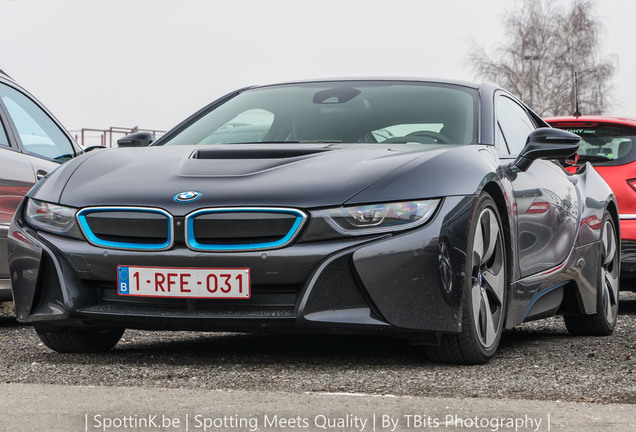 BMW i8