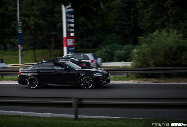 BMW M5 F10 2011