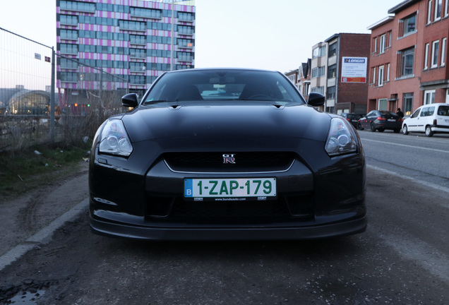 Nissan GT-R