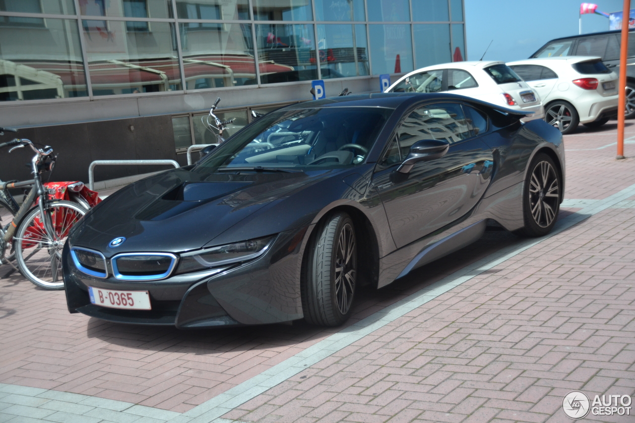 BMW i8