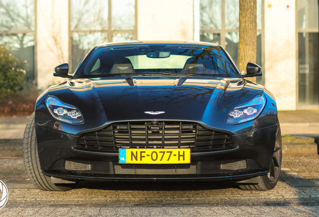 Aston Martin DB11