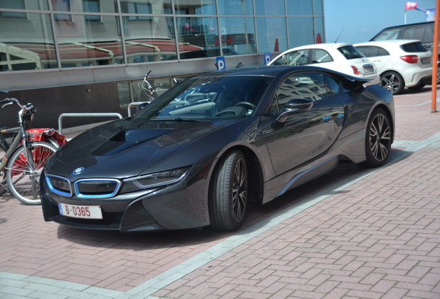 BMW i8