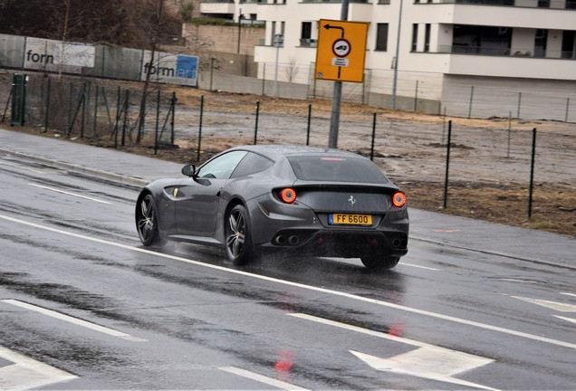 Ferrari FF