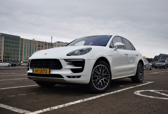 Porsche 95B Macan Turbo