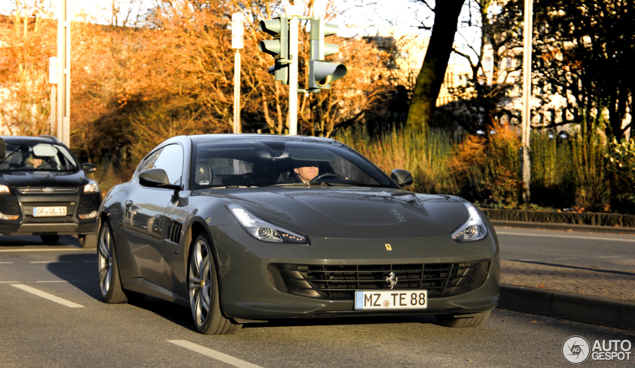 Ferrari GTC4Lusso