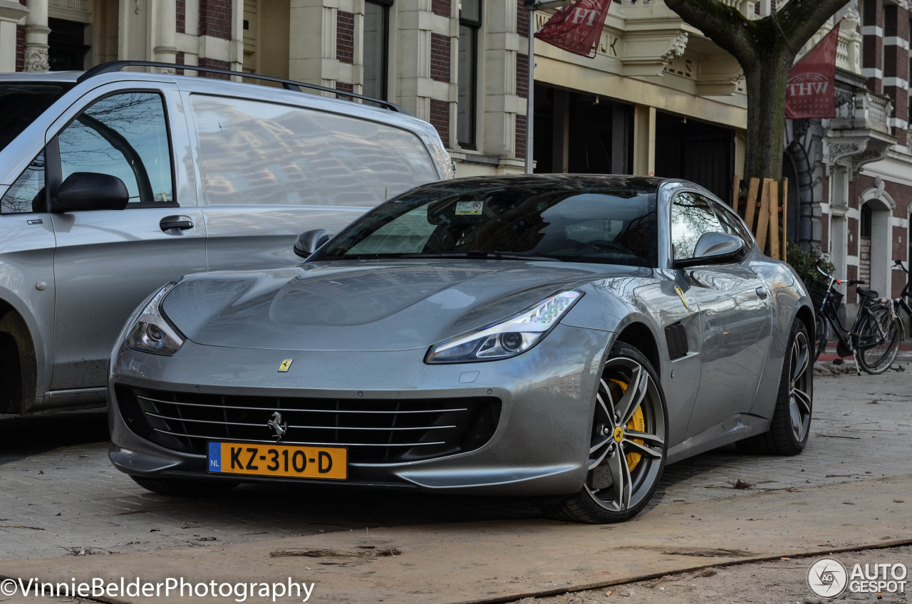 Ferrari GTC4Lusso