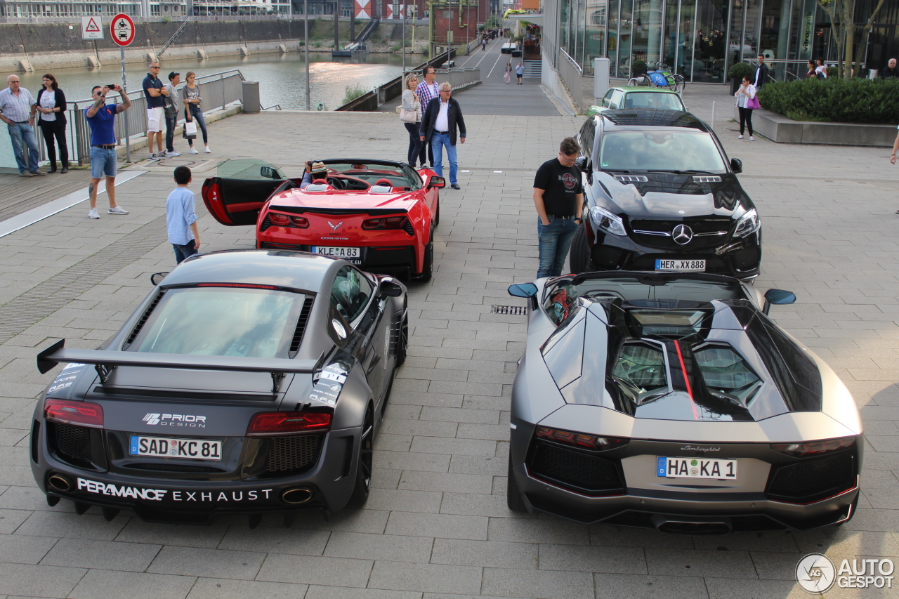 Lamborghini Aventador LP700-4 Roadster Pirelli Edition