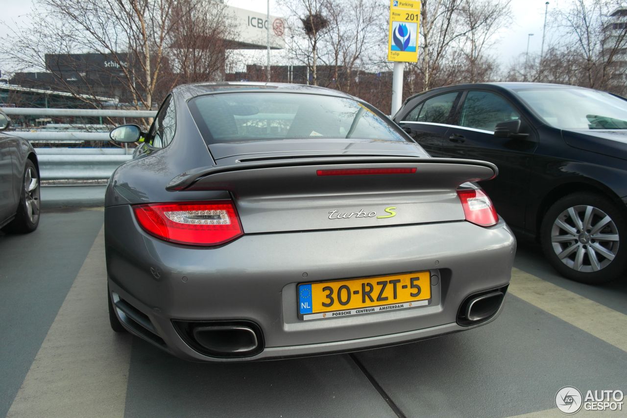 Porsche 997 Turbo S 918 Spyder Edition