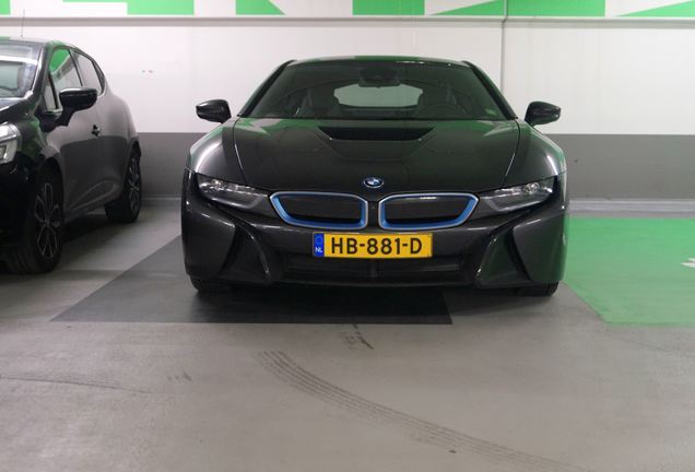 BMW i8