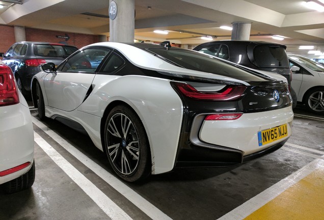 BMW i8