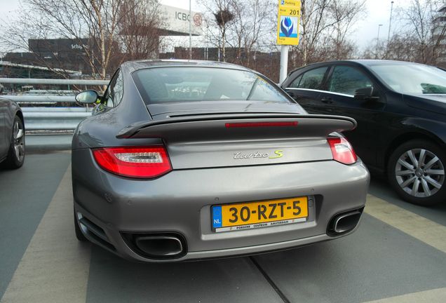 Porsche 997 Turbo S 918 Spyder Edition