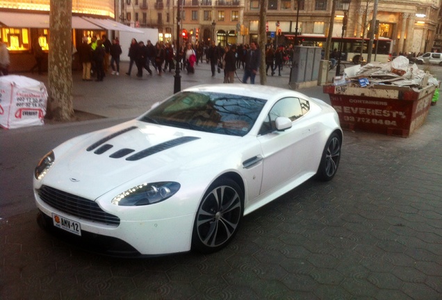 Aston Martin V12 Vantage