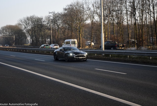 Aston Martin V12 Vantage S