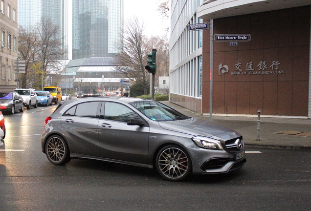 Mercedes-AMG A 45 W176 2015