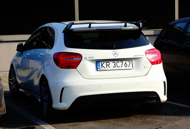 Mercedes-Benz A 45 AMG