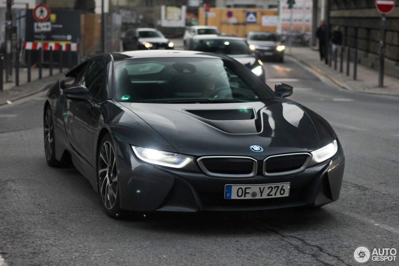 BMW i8