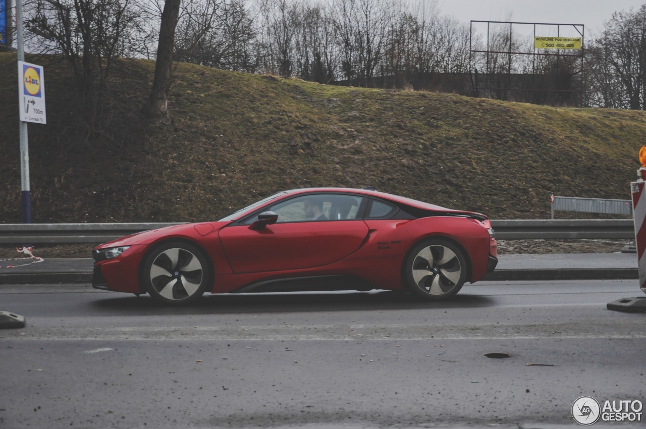 BMW i8 Protonic Red Edition