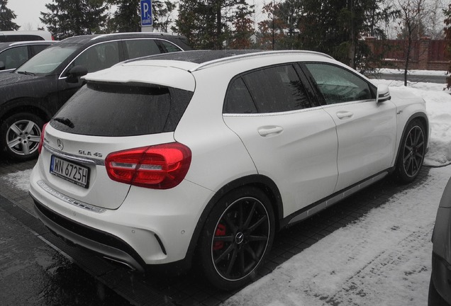 Mercedes-AMG GLA 45 X156