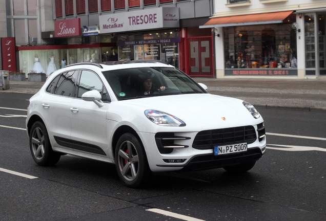 Porsche 95B Macan Turbo